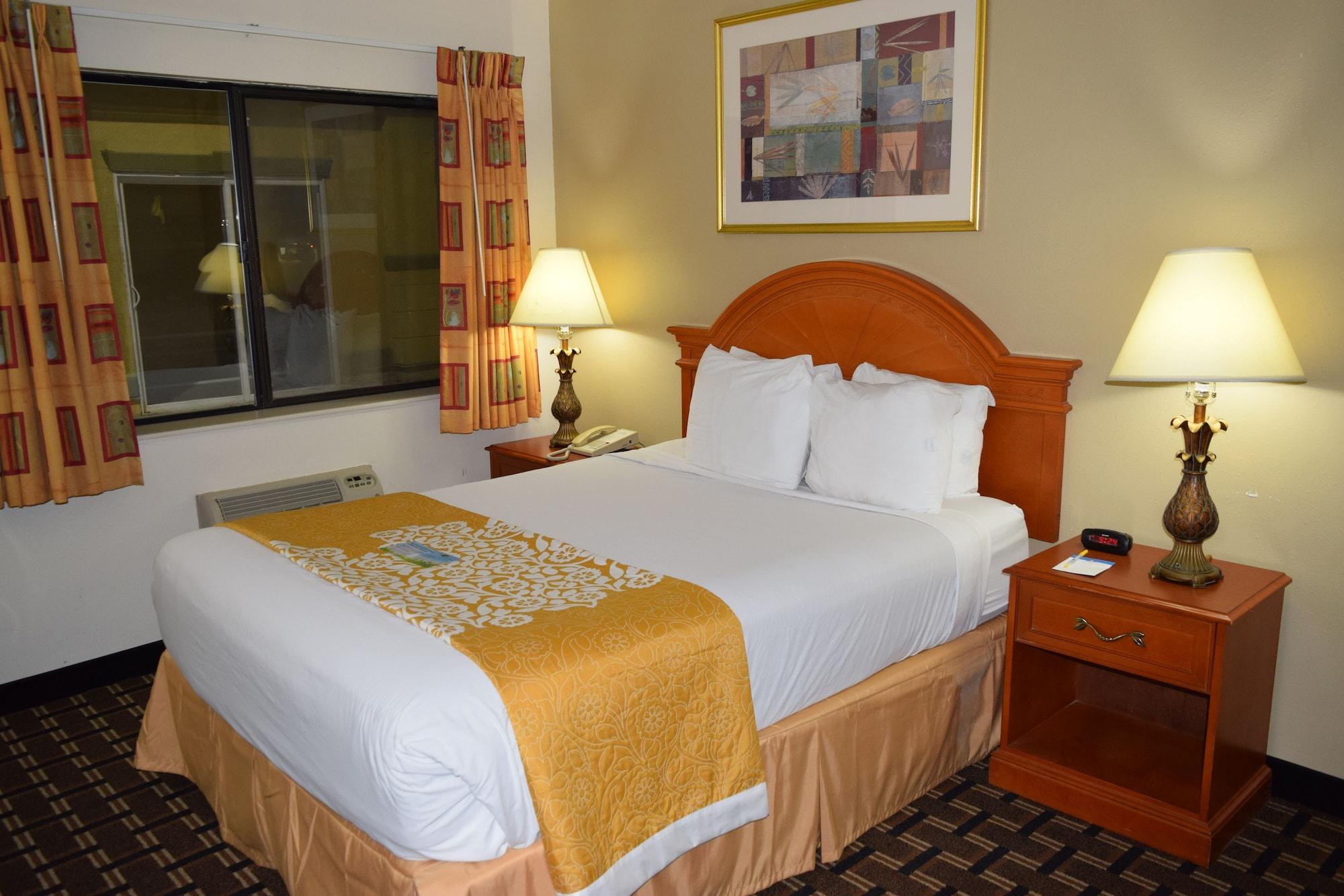 Days By Wyndham Cascade Mountain Area Hotel 2*