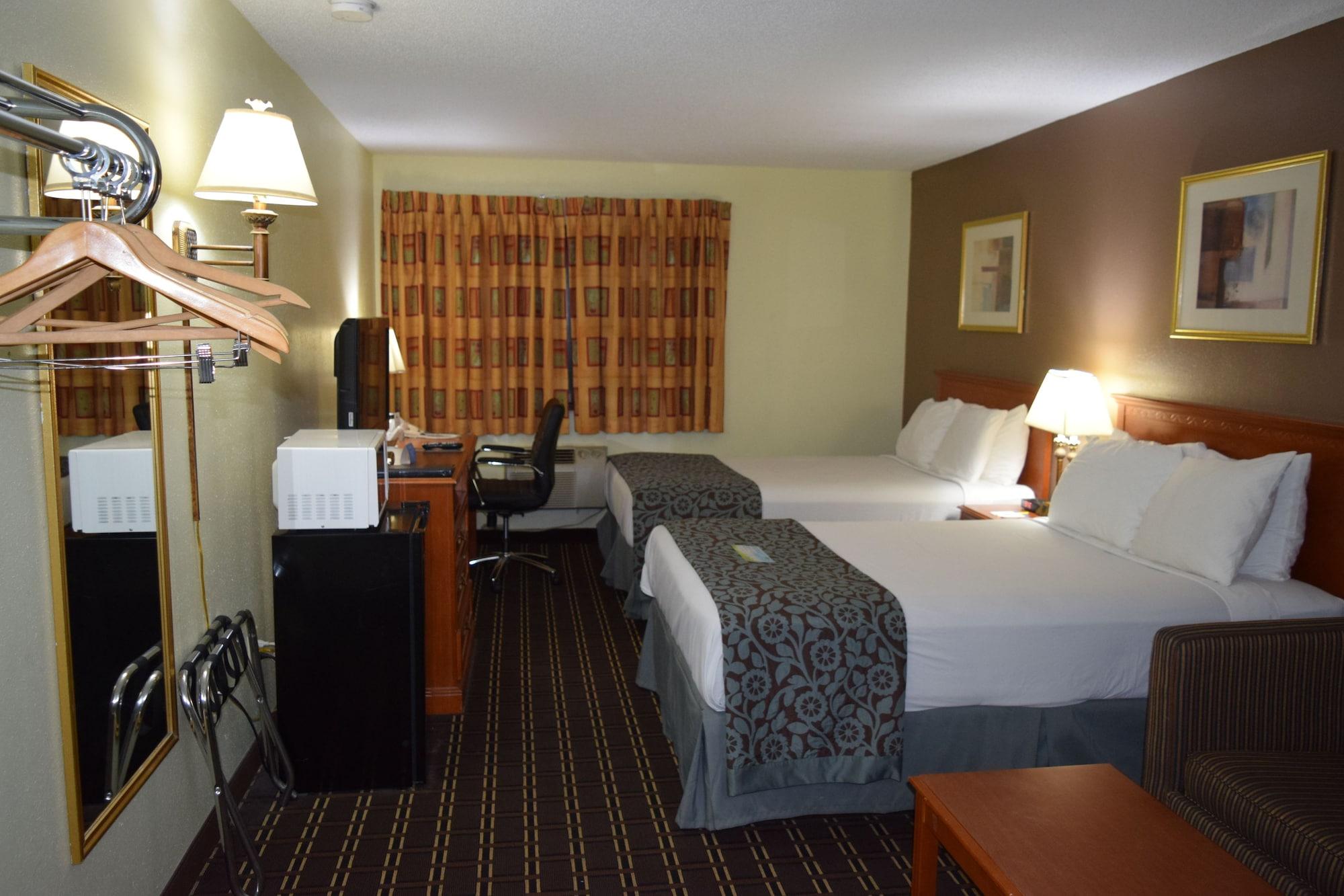 Hotel Days By Wyndham Cascade Mountain Area Portage