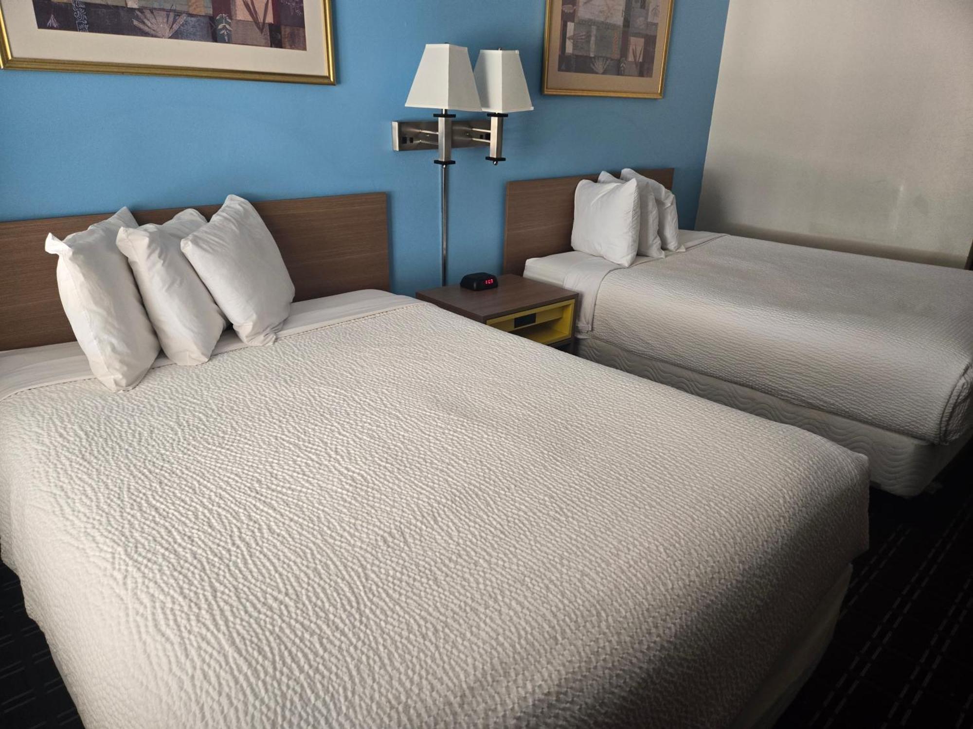 Days By Wyndham Cascade Mountain Area Hotel