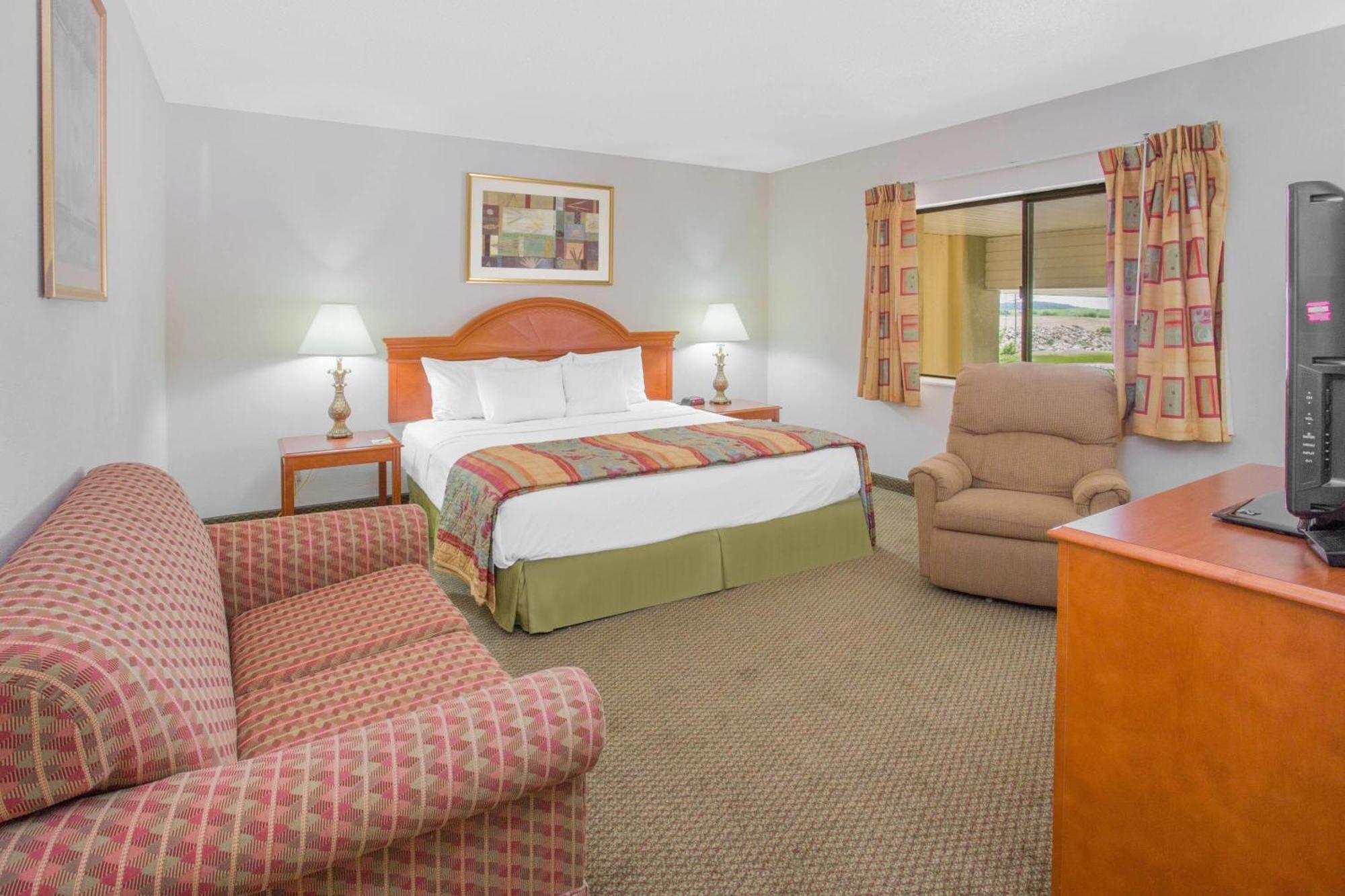 Days By Wyndham Cascade Mountain Area Hotel 2*